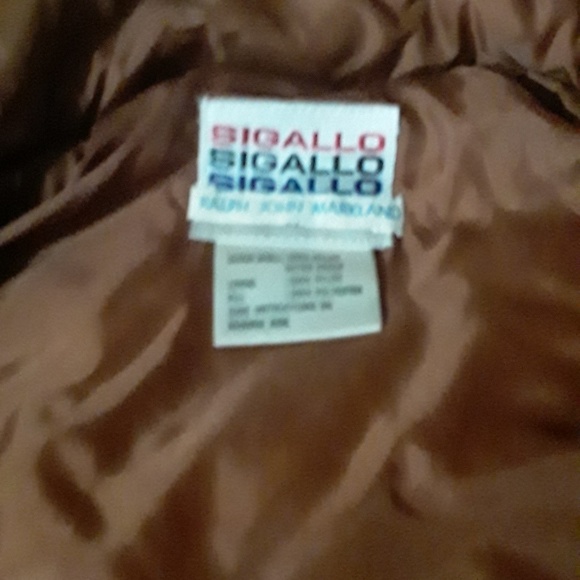 VEST - Picture 2 of 3